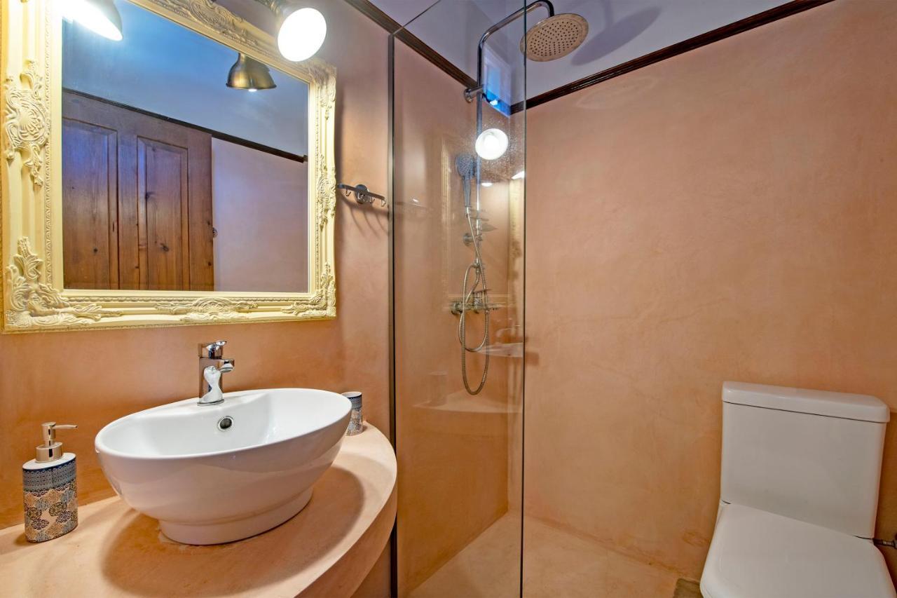 Saint Artemios Boutique Hotel Rhodes City Exteriör bild